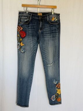 Driftwood Floral Butterfly Embroidered Jeans SZ 32 (14) Med Wash Boho Distressed